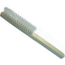 cepillo con mango madera 4 hileras nylon